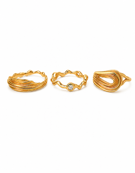 Spuma 14K Gold Ring w. Diamond
